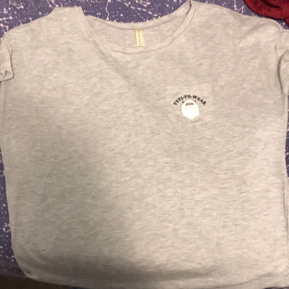 Yeti to wear grey tee